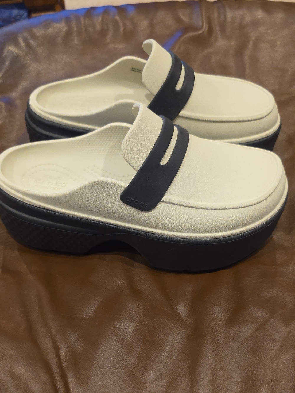 CROCS Platform Stomp Loafer Clog  Sz 5 Mens/ 7 Womens NWOT